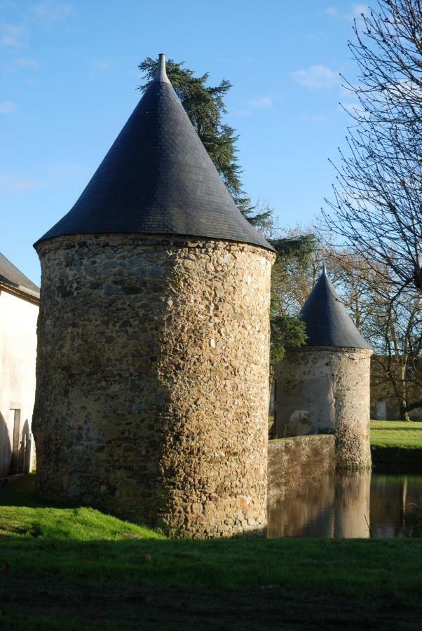 Logis De La Helberdiere Bed & Breakfast Cosse-en-Champagne Exterior photo