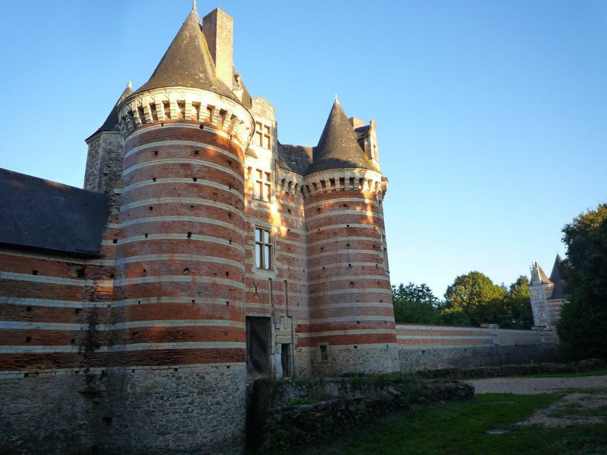 Logis De La Helberdiere Bed & Breakfast Cosse-en-Champagne Exterior photo